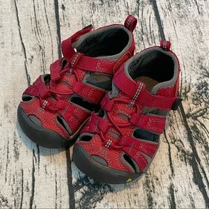 Kids Keens sandals- size 6